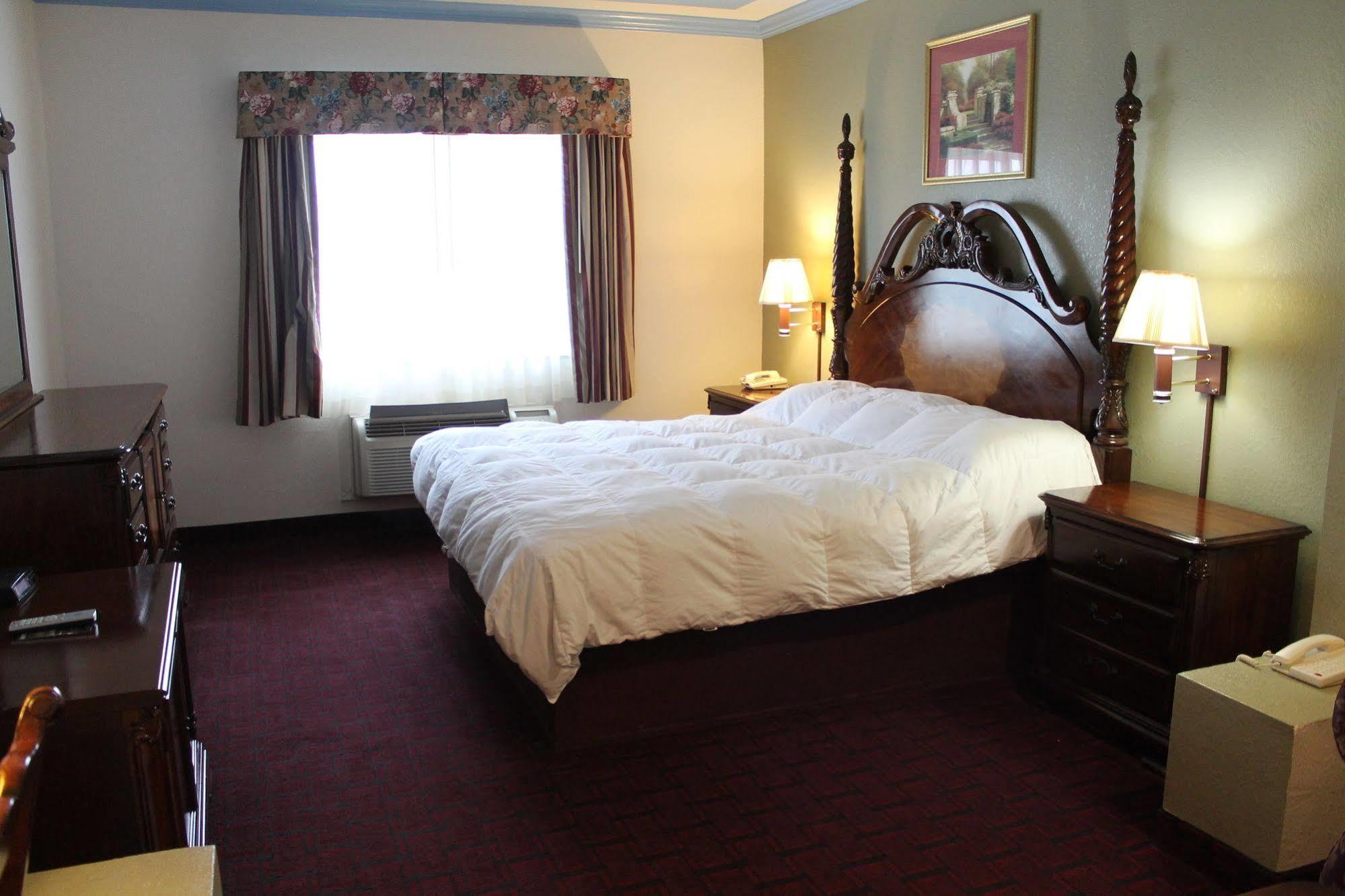 Baymont By Wyndham Texas City Exterior foto